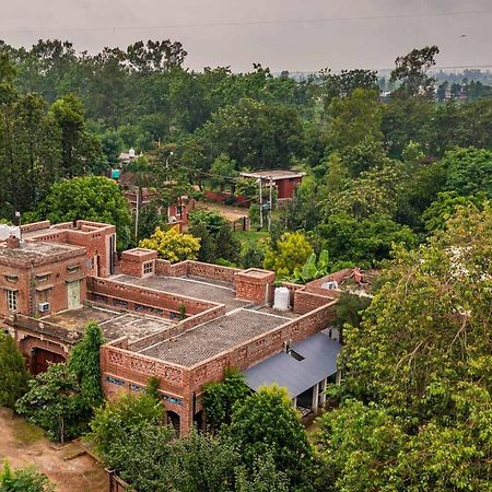 Stayvista'S Peepal Haveli - Rustic Kothi With Terrace, Breathtaking View & Bonfire Narainpur  Kültér fotó
