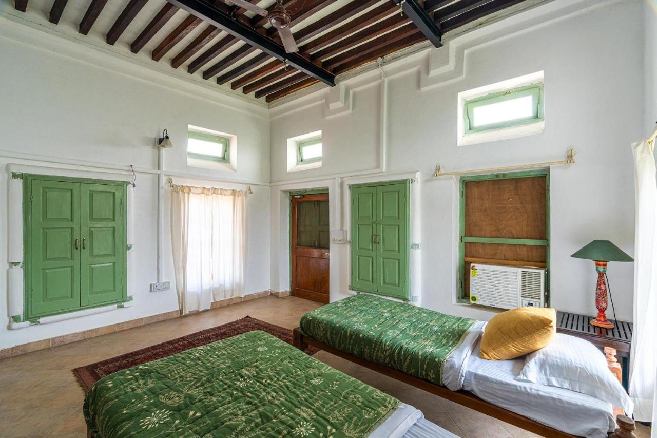 Stayvista'S Peepal Haveli - Rustic Kothi With Terrace, Breathtaking View & Bonfire Narainpur  Kültér fotó