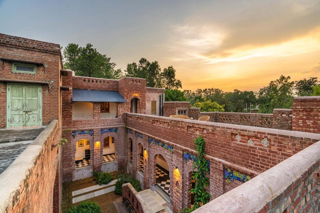 Stayvista'S Peepal Haveli - Rustic Kothi With Terrace, Breathtaking View & Bonfire Narainpur  Kültér fotó