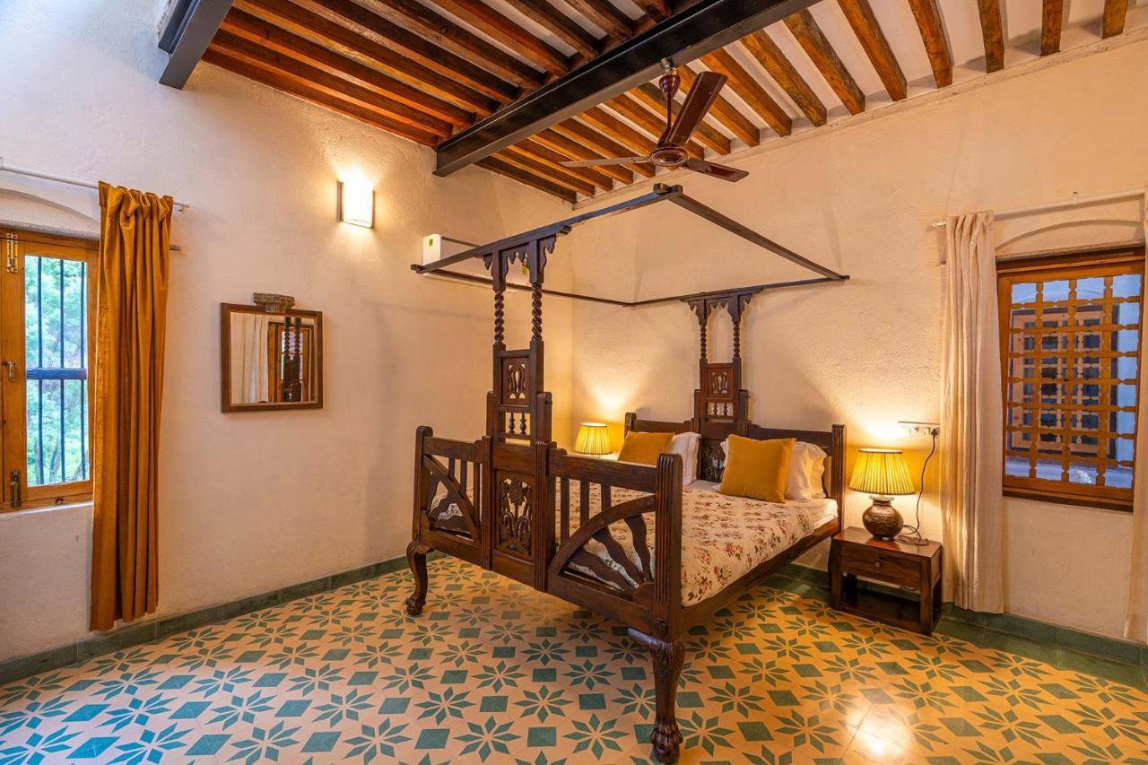 Stayvista'S Peepal Haveli - Rustic Kothi With Terrace, Breathtaking View & Bonfire Narainpur  Kültér fotó