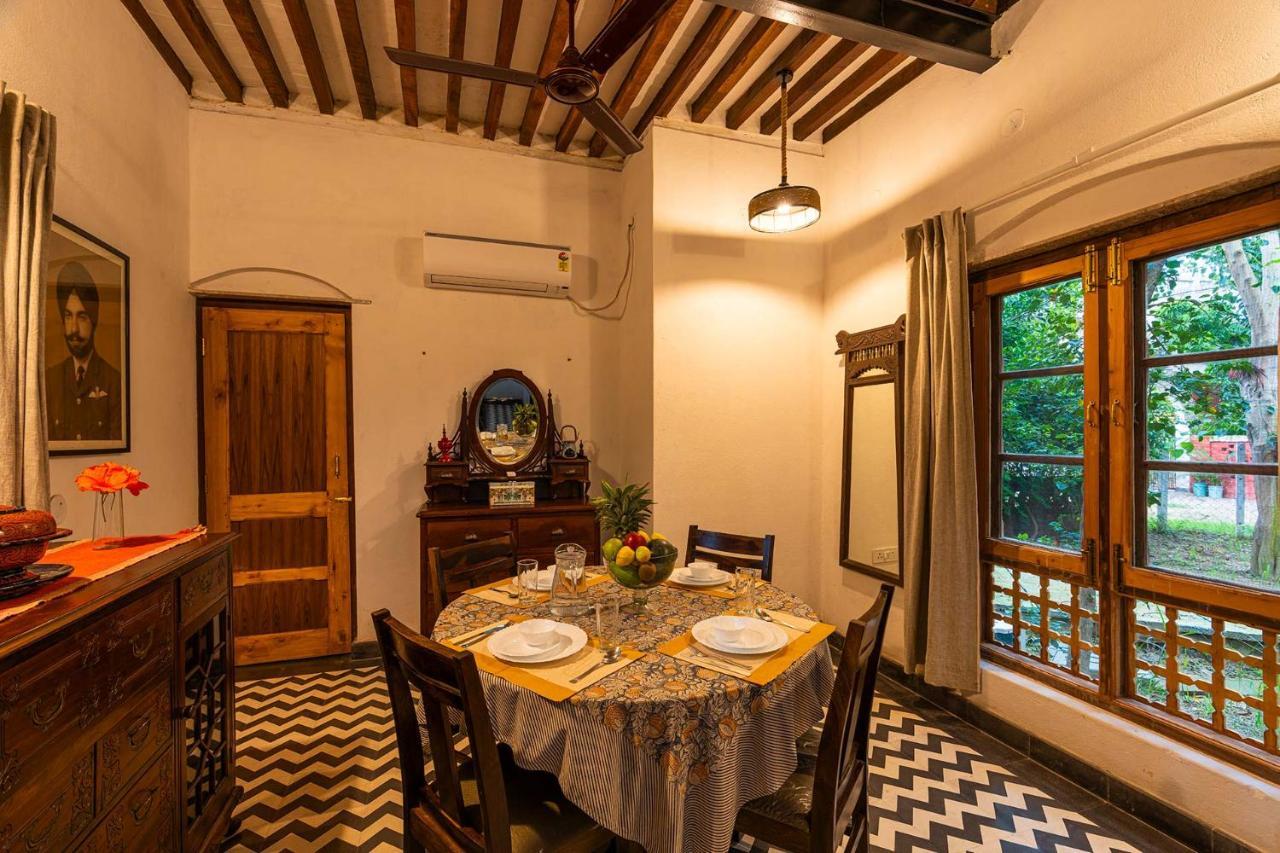 Stayvista'S Peepal Haveli - Rustic Kothi With Terrace, Breathtaking View & Bonfire Narainpur  Kültér fotó